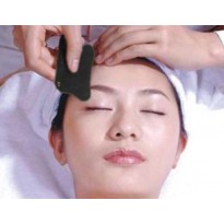 Traditional Guasa Face Therapy